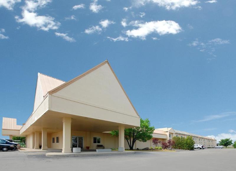 Quality Inn Morris I-80 Exterior photo
